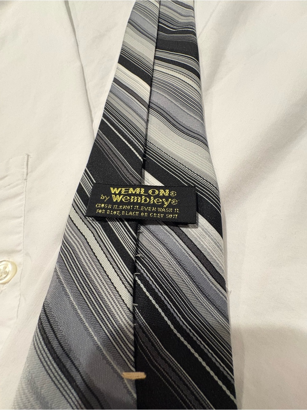 Wembley Men's Classic Striped Silk Tie in Black & Gray
